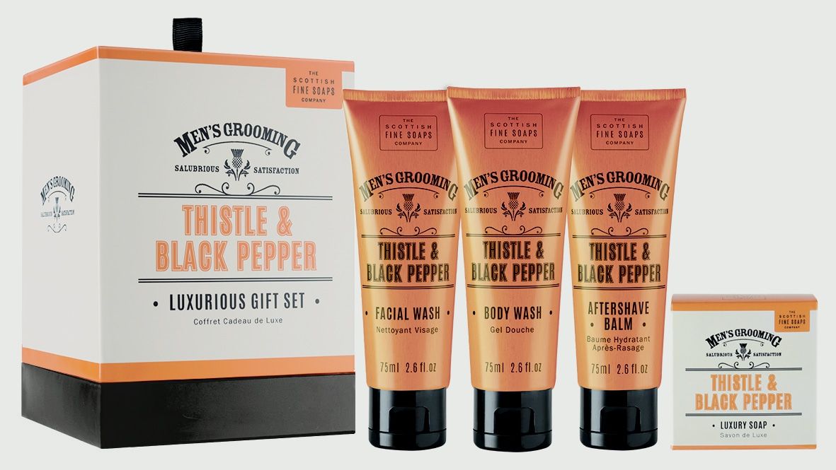 Schottish Fine Soaps PÁNSKÁ DÁRKOVÁ SADA MEN´S GROOMING: SPRCHOVÝ GEL + PLEŤOVÉ MÝDLO + BALZÁM PO HOLENÍ + MÝDLO