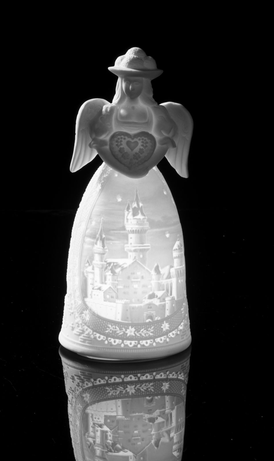 Lamart Porcelánová figura anděl LED