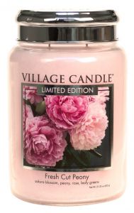 VILLAGE CANDLE VONNÁ SVÍČKA VE SKLE, PIVOŇKY - FRESH CUT PEONY, 26OZ