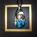 Náhrdelník WOMAN WITH DOVE TAMARA DE LEMPICKA 3x6 cm, porcelán